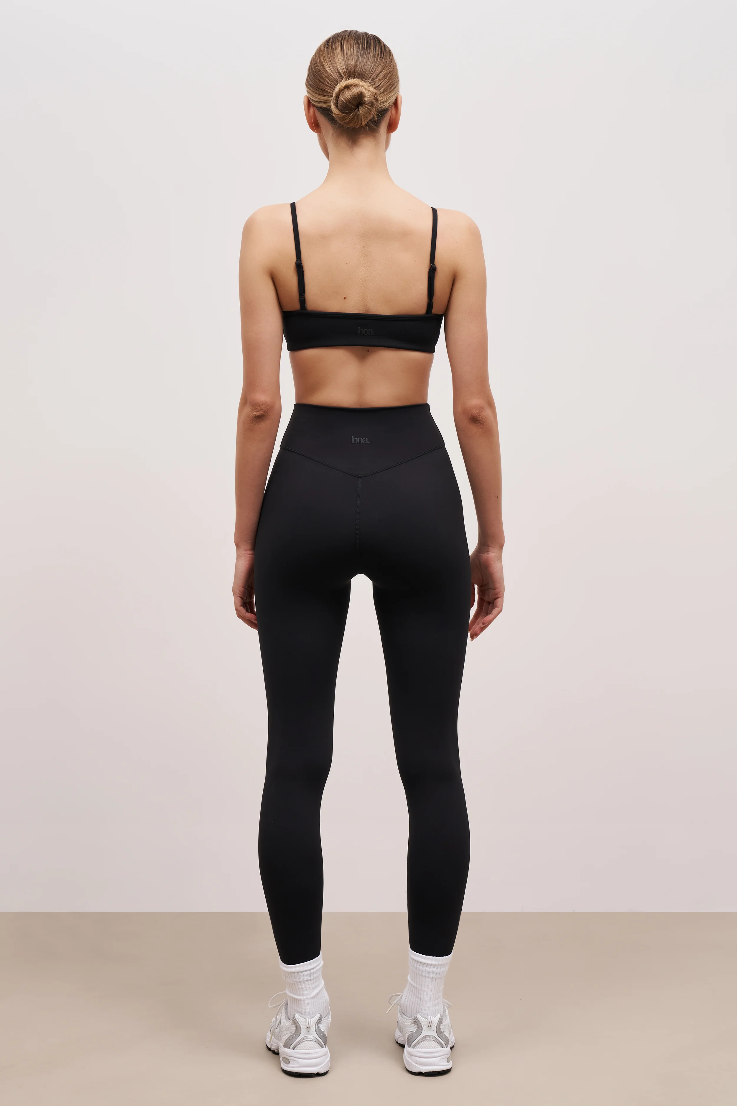 Base Sculpting Cami Bra - Black - Image 5