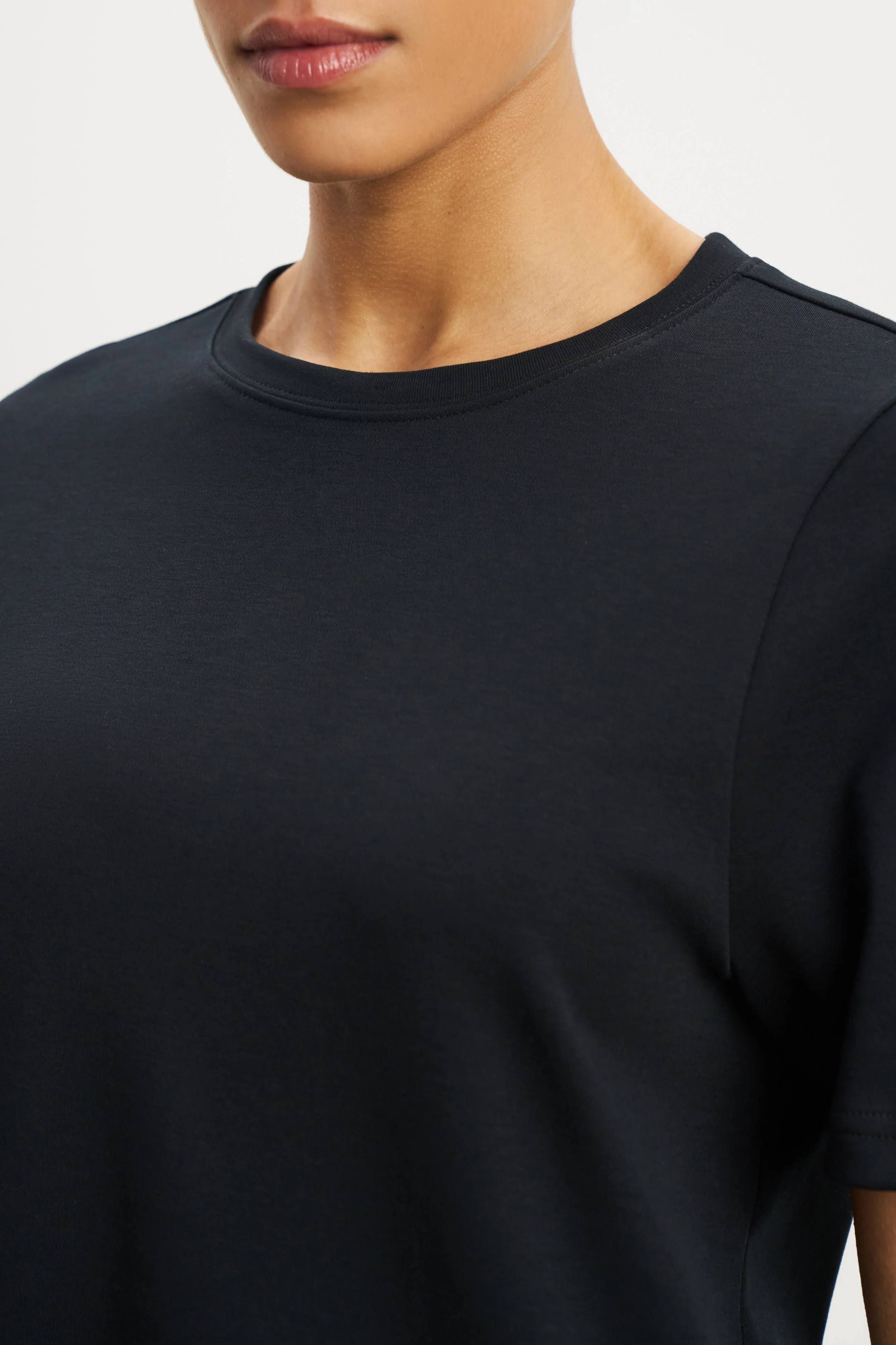 Classic Regular T Shirt - Black - Image 3