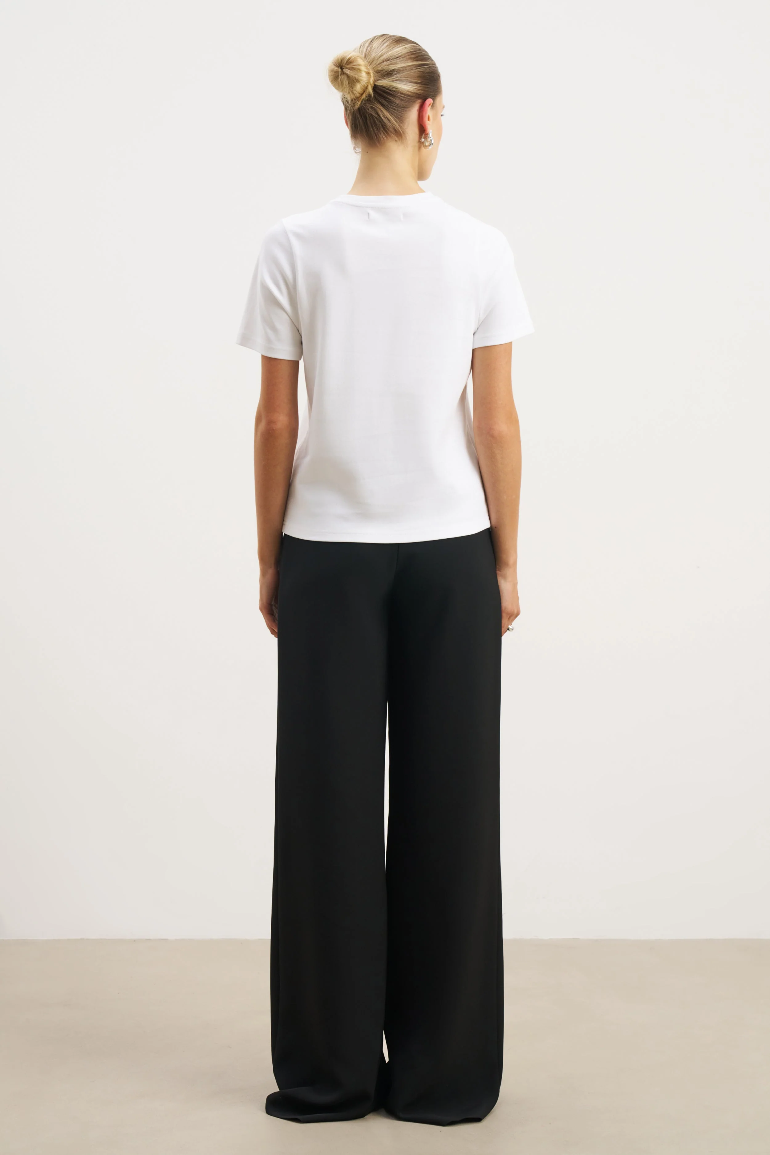 Classic Regular T Shirt - White - Image 7