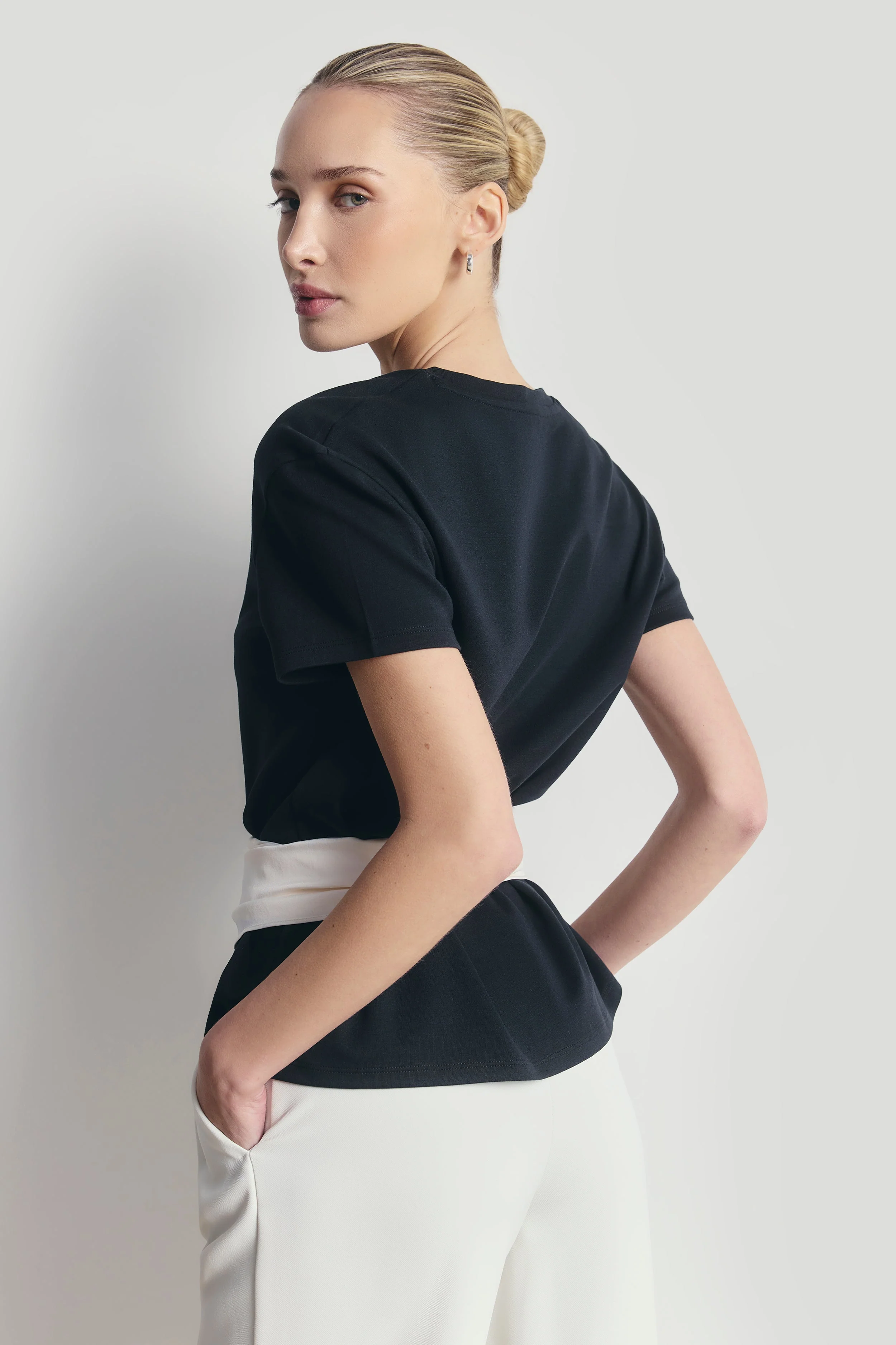 Classic V Neck T Shirt - Black - Image 3