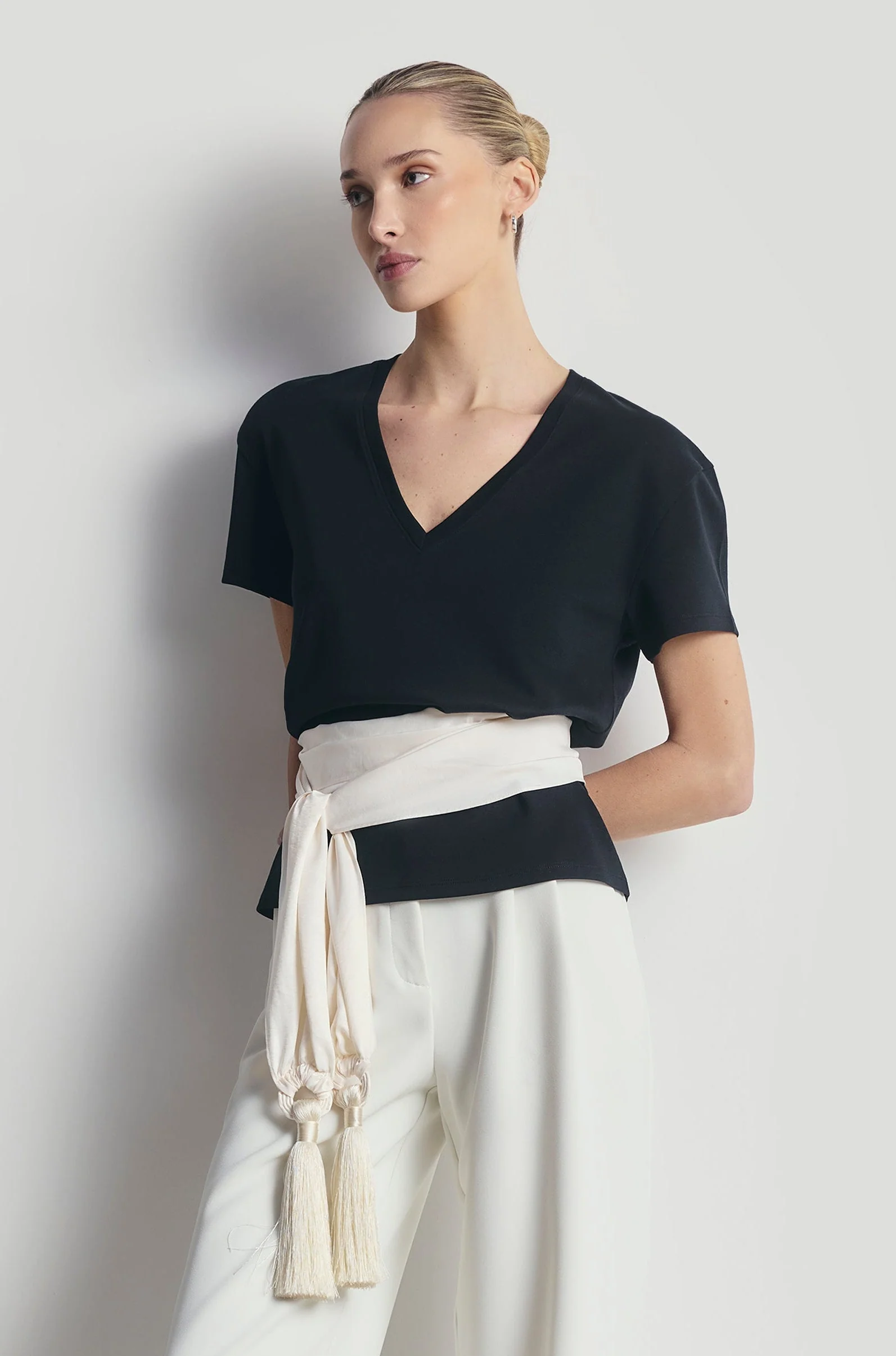 Classic V Neck T Shirt - Black - Image 4